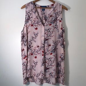 Sleeveless polyester blouse